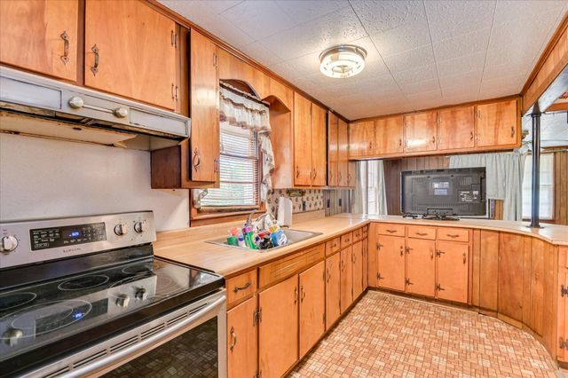 270 Pine Street, Gloverville, SC 29828