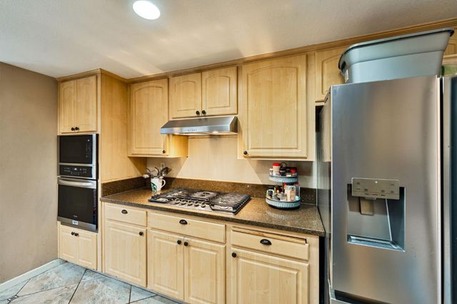 8424 Honeycomb Way, Sacramento, CA 95828