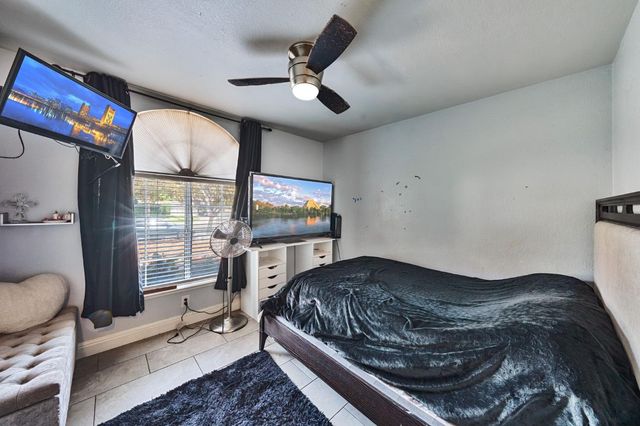 8424 Honeycomb Way, Sacramento, CA 95828