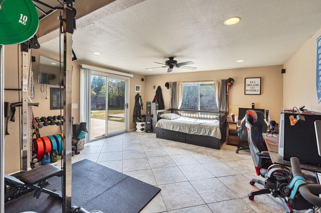 8424 Honeycomb Way, Sacramento, CA 95828