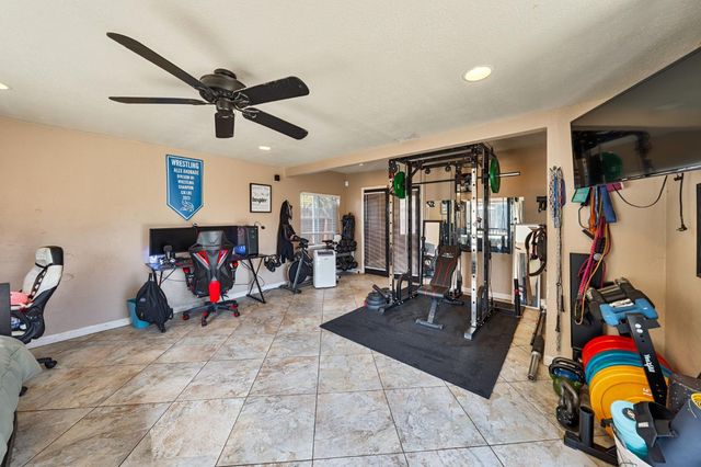 8424 Honeycomb Way, Sacramento, CA 95828