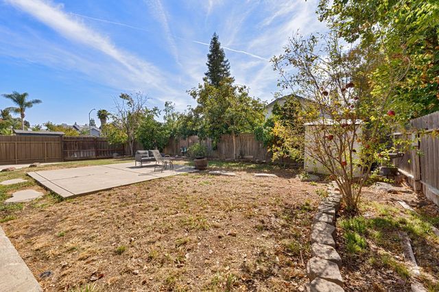 8424 Honeycomb Way, Sacramento, CA 95828