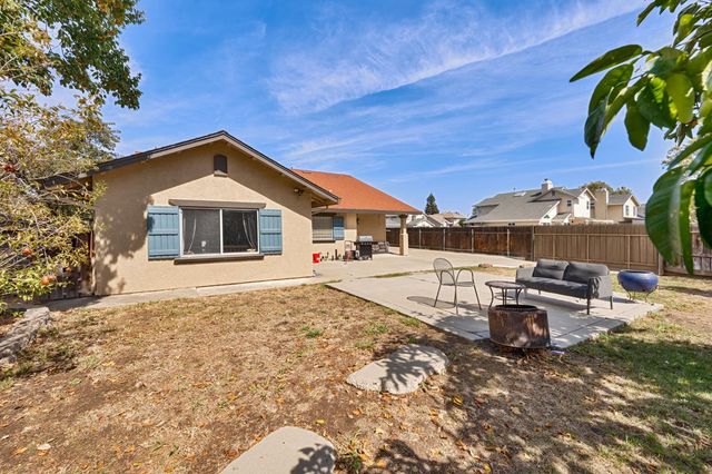 8424 Honeycomb Way, Sacramento, CA 95828