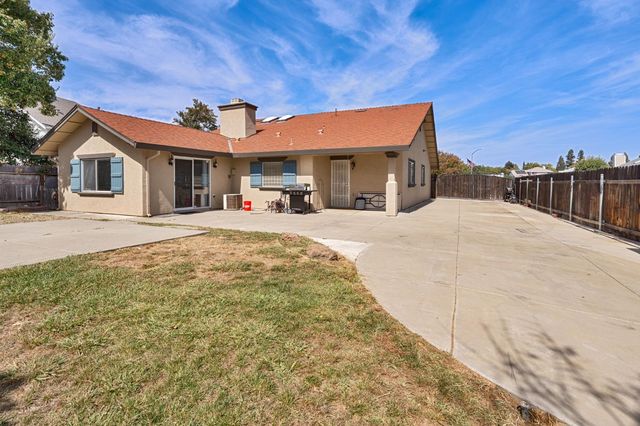 8424 Honeycomb Way, Sacramento, CA 95828