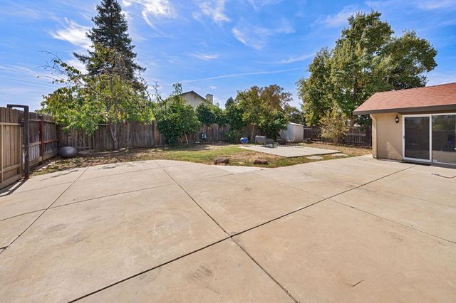 8424 Honeycomb Way, Sacramento, CA 95828