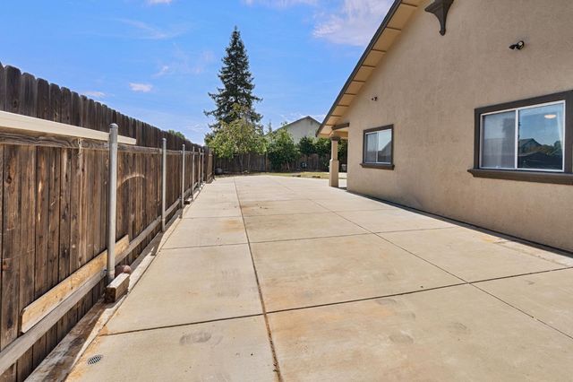 8424 Honeycomb Way, Sacramento, CA 95828