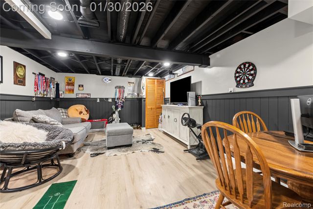 21027 Richard Avenue, Brownstown Charter Township, MI 48183