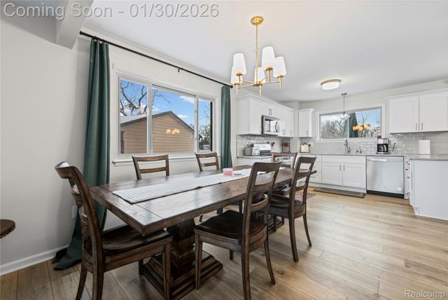 21027 Richard Avenue, Brownstown Charter Township, MI 48183