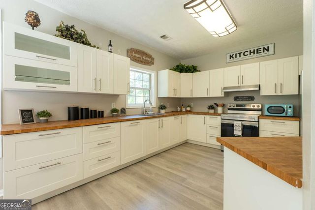 2238 Saint Albans Place, Buford, GA 30519