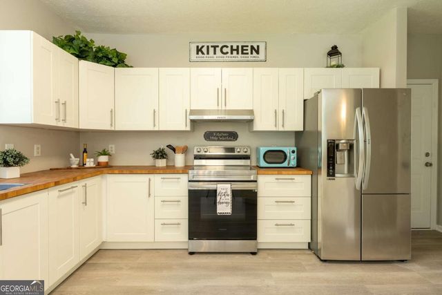 2238 Saint Albans Place, Buford, GA 30519