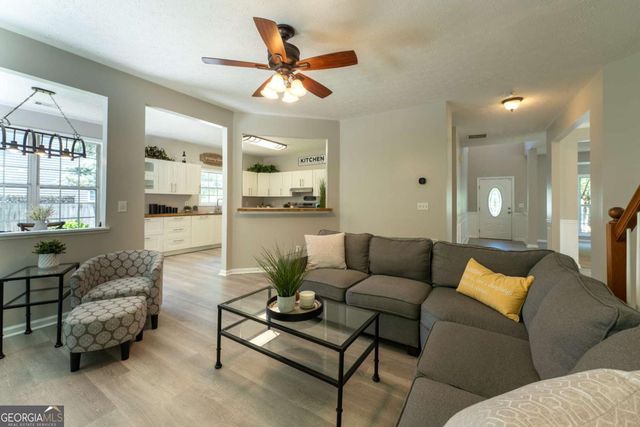 2238 Saint Albans Place, Buford, GA 30519