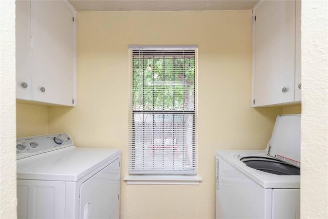 5006 Sara DR B, Austin, TX 78721
