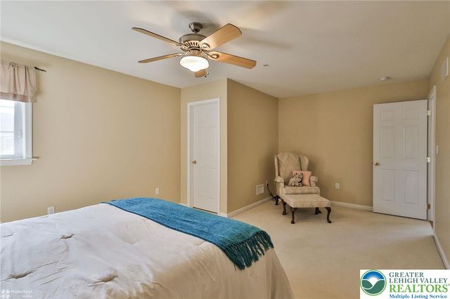 2602 Sapphire Lane, Bethlehem Twp, PA 18020