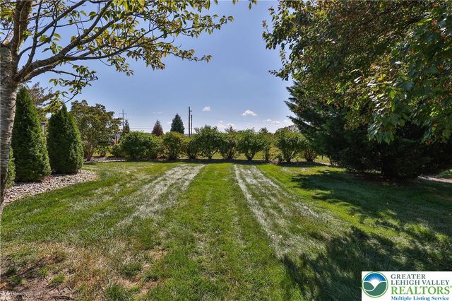 2602 Sapphire Lane, Bethlehem Twp, PA 18020