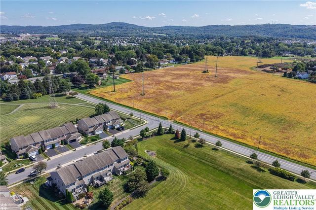 2602 Sapphire Lane, Bethlehem Twp, PA 18020