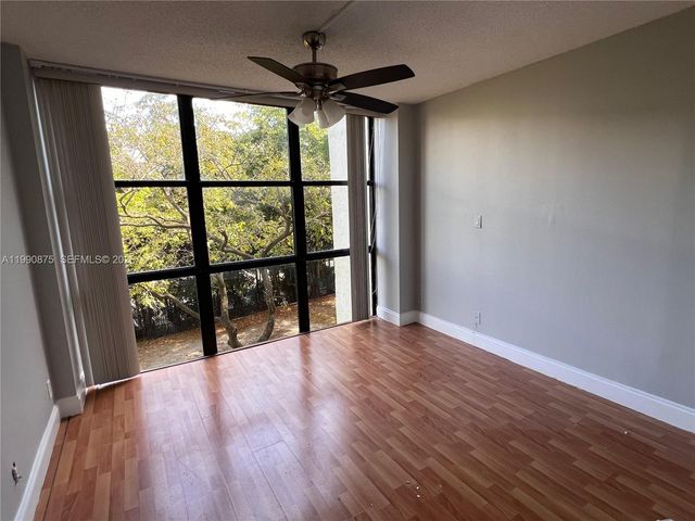 17021 N Bay Rd 303, Sunny Isles Beach, FL 33160