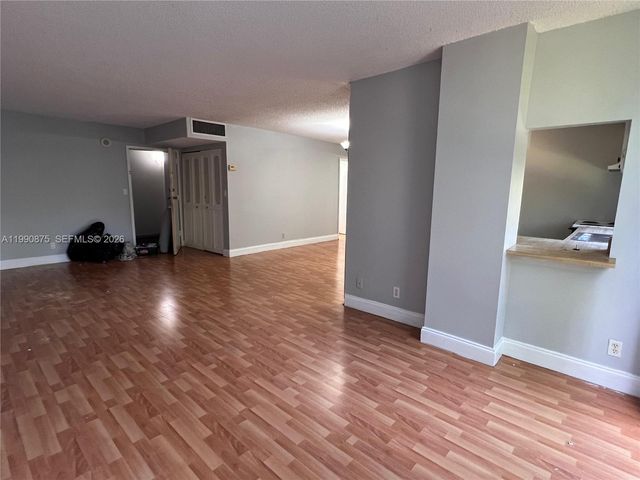 17021 N Bay Rd 303, Sunny Isles Beach, FL 33160