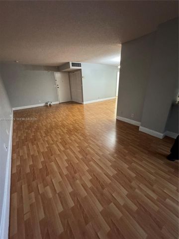 17021 N Bay Rd 303, Sunny Isles Beach, FL 33160