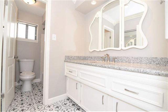 13550 Brook Hollow Drive, Sugar Land, TX 77498
