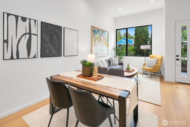 5253 B California Avenue SW, Seattle, WA 98136