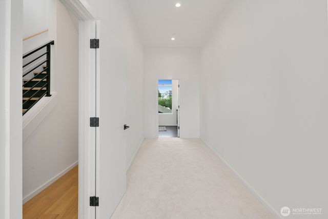 5253 B California Avenue SW, Seattle, WA 98136