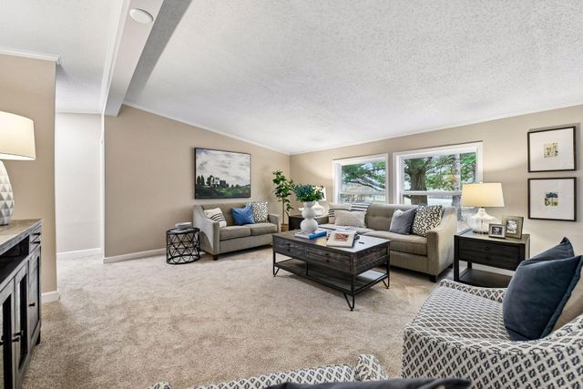 4056 Eaken Avenue SE, Delano, MN 55328