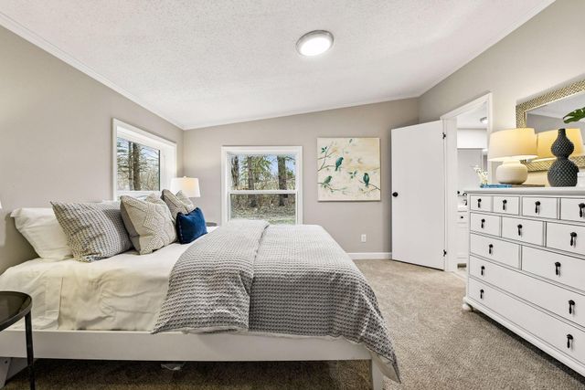 4056 Eaken Avenue SE, Delano, MN 55328