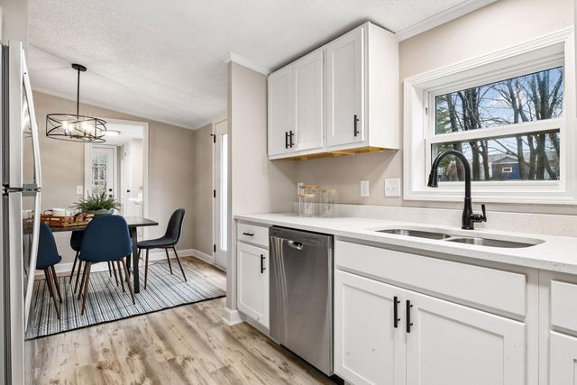 4056 Eaken Avenue SE, Delano, MN 55328