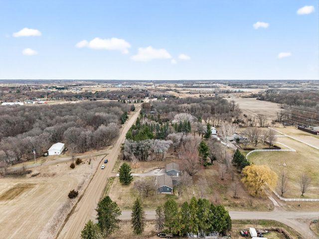4056 Eaken Avenue SE, Delano, MN 55328