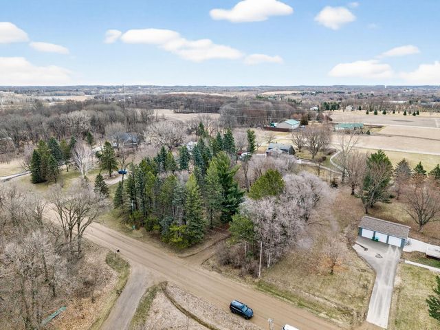 4056 Eaken Avenue SE, Delano, MN 55328