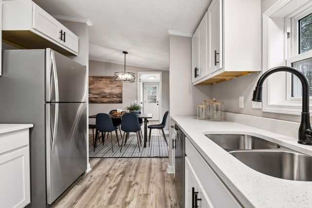 4056 Eaken Avenue SE, Delano, MN 55328