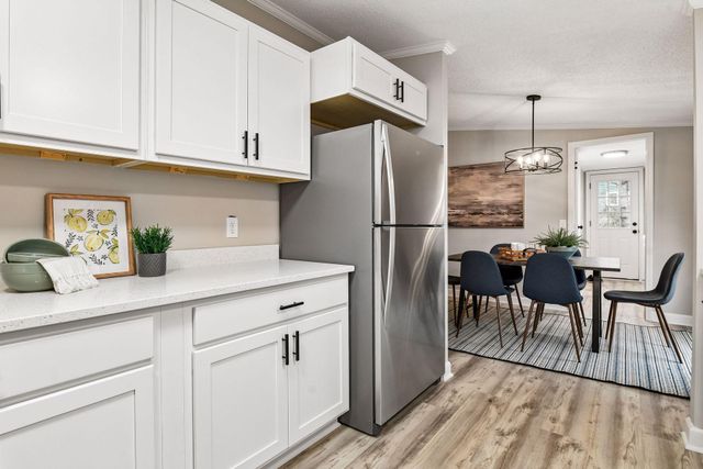 4056 Eaken Avenue SE, Delano, MN 55328