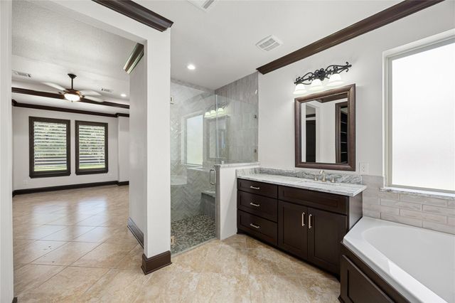 8989 Stone Oak Drive, Montgomery, TX 77316