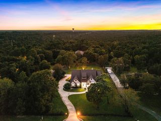 8989 Stone Oak Drive, Montgomery, TX 77316