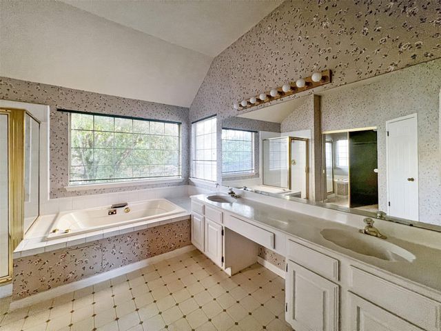 6204 Old Harbor LN, Austin, TX 78739