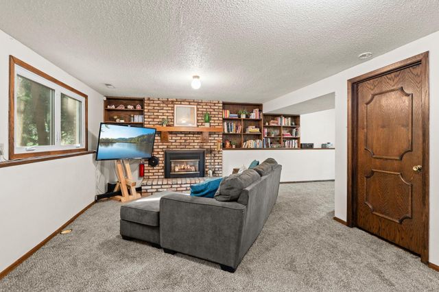 11547 Flintwood Street NW, Coon Rapids, MN 55448