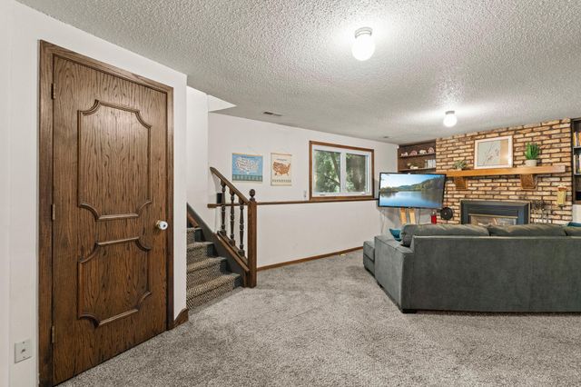 11547 Flintwood Street NW, Coon Rapids, MN 55448