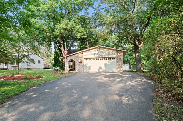 11547 Flintwood Street NW, Coon Rapids, MN 55448