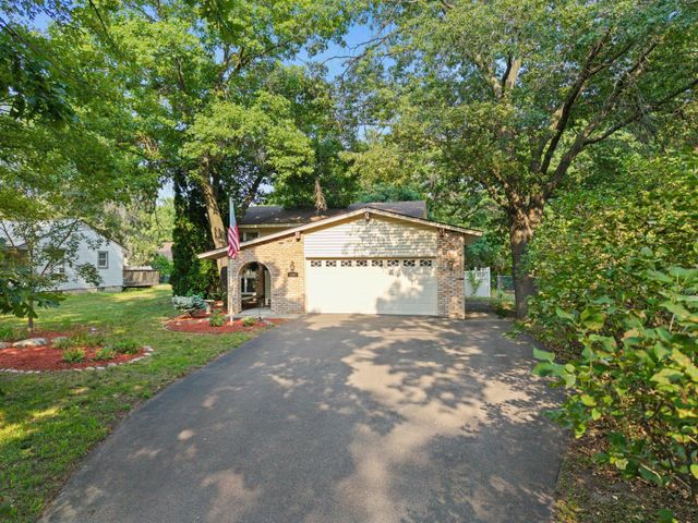 11547 Flintwood Street NW, Coon Rapids, MN 55448