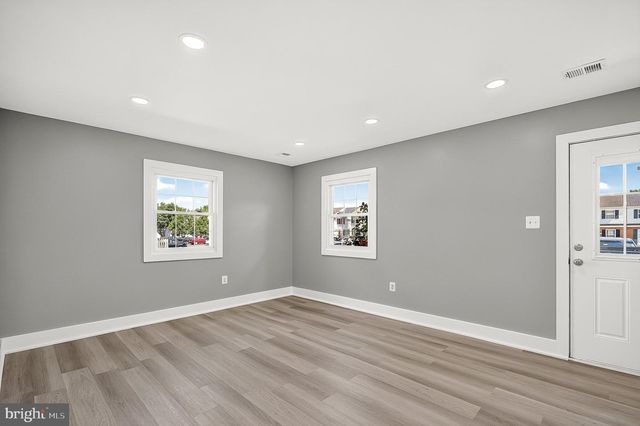 1800 FORT PULASKI CT, Dumfries, VA 22026