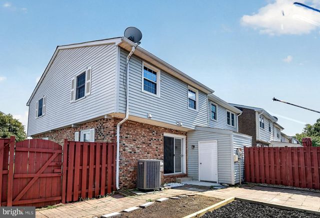 1800 FORT PULASKI CT, Dumfries, VA 22026