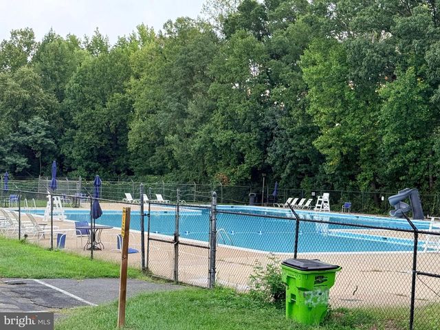 1800 FORT PULASKI CT, Dumfries, VA 22026