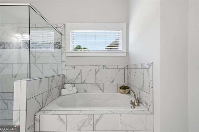 5440 Mirror Lake Drive, Cumming, GA 30028