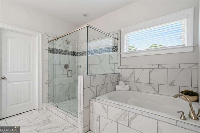 5440 Mirror Lake Drive, Cumming, GA 30028