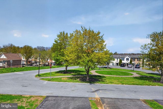 9 SALVATORE CT, Lancaster, PA 17603