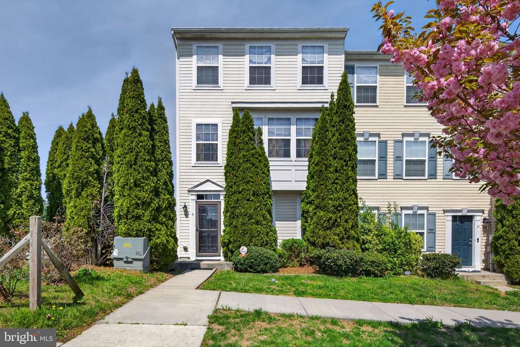 9 SALVATORE CT, Lancaster, PA 17603