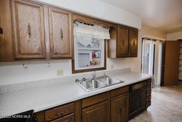 2623 W Laskey Road, Toledo, OH 43613