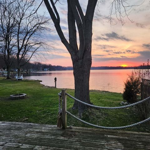 3053 E Baseline Road, Gobles, MI 49055