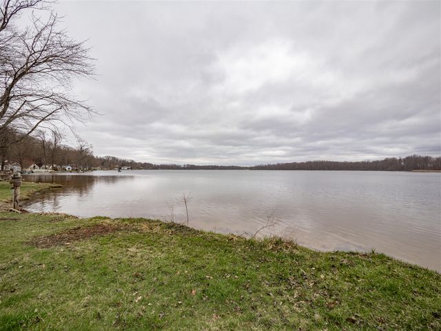 3053 E Baseline Road, Gobles, MI 49055