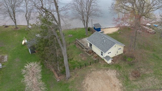 3053 E Baseline Road, Gobles, MI 49055